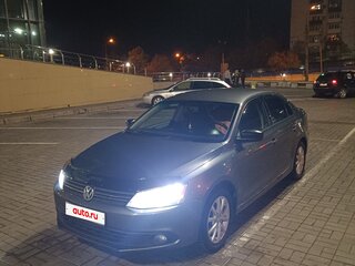 2013 Volkswagen Jetta VI, серый, 925000 рублей, вид 2