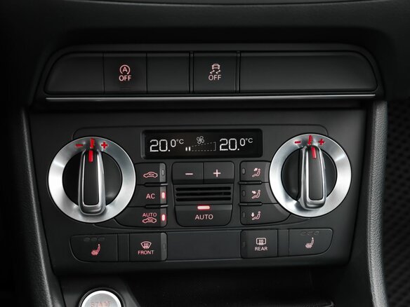 2012 Audi Q3 I (8U), коричневый, 1509000 рублей - вид 15