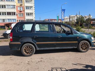 1998 Mitsubishi Space Wagon II, зелёный, 350000 рублей, вид 3