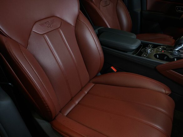 2025 Bentley Bentayga I Рестайлинг, чёрный, 34500000 рублей - вид 35