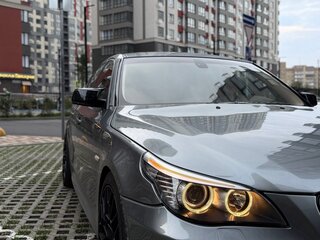 2003 BMW 5 серии 525i V (E60/E61), серый, 1030000 рублей, вид 3