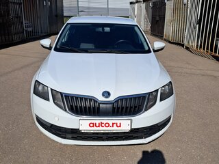 2018 Skoda Octavia III (A7) Рестайлинг, белый, 899000 рублей, вид 3