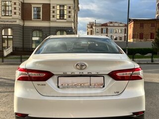 2018 Toyota Camry VIII (XV70), белый, 3200000 рублей, вид 5