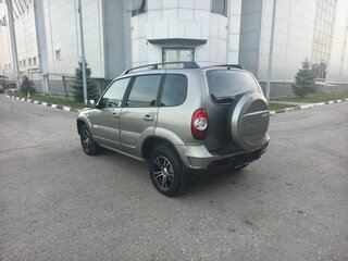 2013 Chevrolet Niva I Рестайлинг, серый, 395000 рублей, вид 2