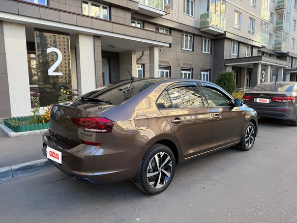 2022 Volkswagen Polo VI, коричневый, 1700000 рублей - вид 15