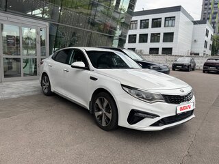 2020 Kia Optima IV Рестайлинг, белый, 1750000 рублей, вид 3