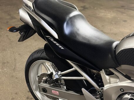 2004 Yamaha FZ6, серый, 515000 рублей, вид 4