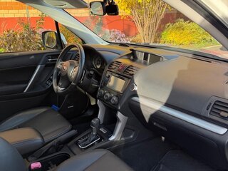 2014 Subaru Forester IV, белый, 2300000 рублей, вид 4