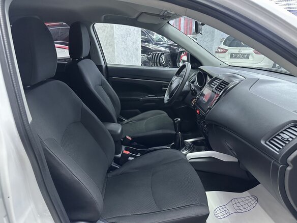 2013 Mitsubishi ASX I Рестайлинг, белый, 999000 рублей - вид 11