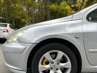 2004 Peugeot 307 I, серебристый, 333333 рублей, вид 5