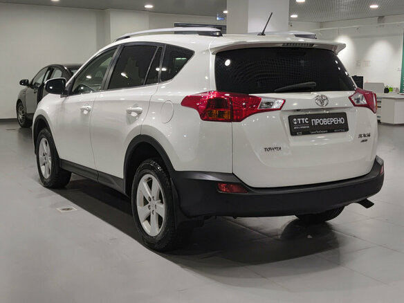 2013 Toyota RAV4 IV (XA40), белый - вид 6