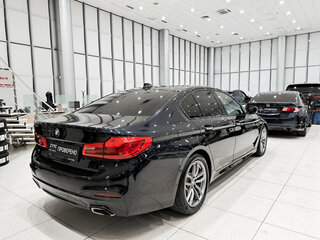 2017 BMW 5 серии 520d xDrive VII (G30/G31/G38), чёрный, 2990000 рублей, вид 5