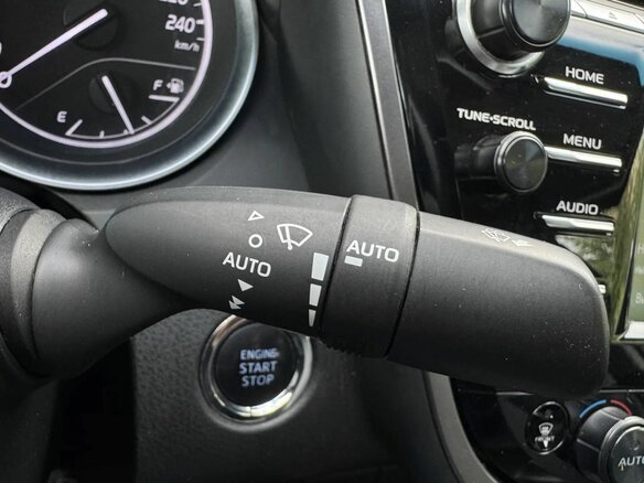 2021 Toyota Camry VIII (XV70), чёрный, 2335000 рублей - вид 20