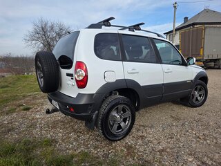 2017 Chevrolet Niva I Рестайлинг, белый, 620000 рублей, вид 5