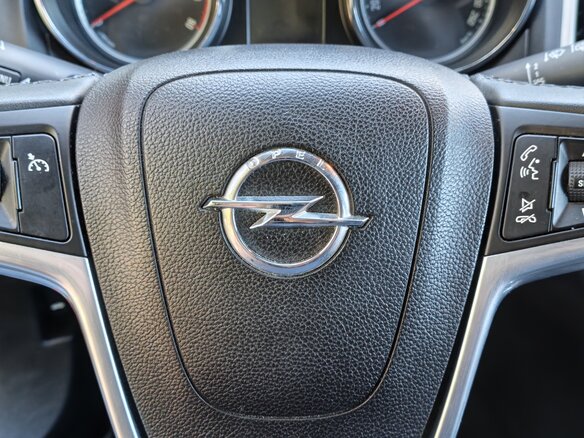 2011 Opel Astra J, красный, 750000 рублей - вид 7