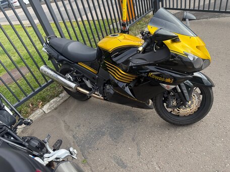 2011 Kawasaki ZZR 1400, чёрный, 930000 рублей, вид 2