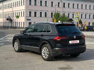 2017 Volkswagen Tiguan II, чёрный, 1705000 рублей, вид 4