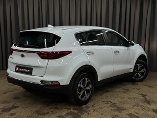 2021 Kia Sportage IV Рестайлинг, белый, 1929888 рублей, вид 2