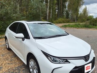 2022 Toyota Corolla XII (E210), белый, 1700000 рублей, вид 1