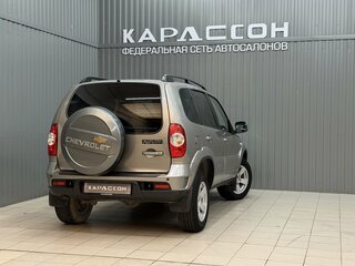 2018 Chevrolet Niva I Рестайлинг, серый, 759000 рублей, вид 2
