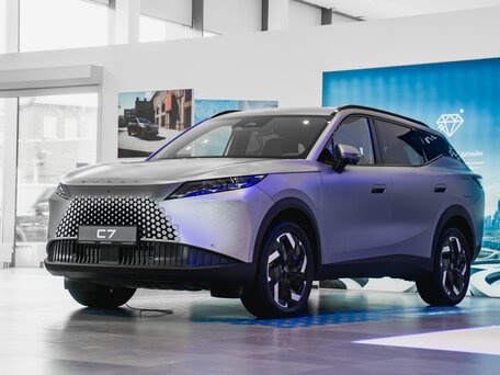 Omoda C7