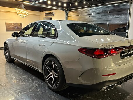 2026 Mercedes-Benz E-Класс 300 VI (W214, S214), серебристый, 9690000 рублей, вид 5