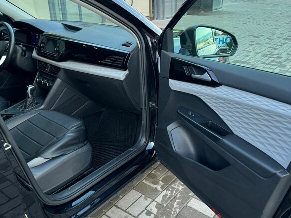 2021 Volkswagen Taos I, чёрный, 2600000 рублей - вид 10