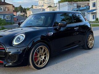 2020 Mini Hatch JCW III (F55/F56) Рестайлинг, чёрный, 3260000 рублей, вид 4