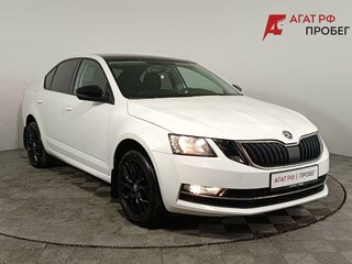 2017 Skoda Octavia III (A7) Рестайлинг, белый, 1470000 рублей, вид 1