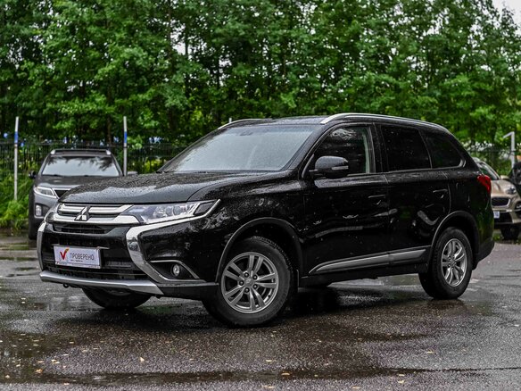 2018 Mitsubishi Outlander III Рестайлинг 2, чёрный, 1745000 рублей