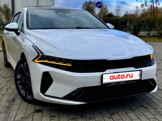 2021 Kia K5 III, белый, 3100000 рублей, вид 1
