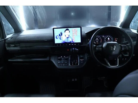 2023 Honda Stepwgn Spada VI, белый, 2350000 рублей - вид 9
