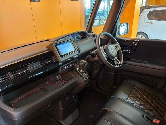 2022 Honda N-BOX II Рестайлинг, чёрный, 748009 рублей - вид 4