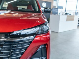2025 Changan UNI-S I, красный, 3179900 рублей, вид 4