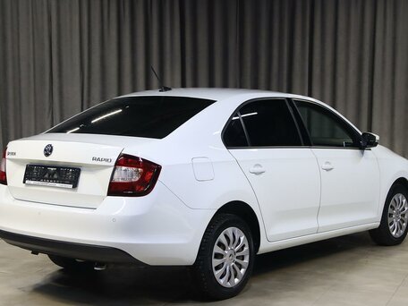 2019 Skoda Rapid I Рестайлинг, белый, 1099000 рублей, вид 2