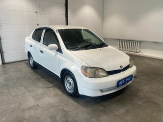 2001 Toyota Platz, белый, 346000 рублей, вид 3