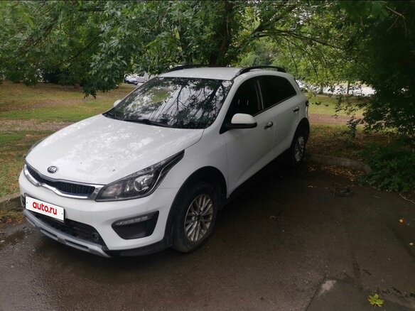 2020 Kia Rio X-Line IV, белый, 1900000 рублей - вид 1