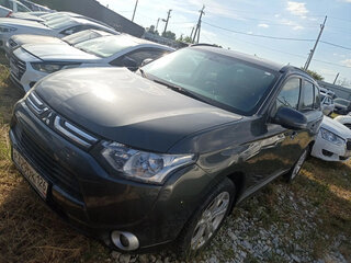 2013 Mitsubishi Outlander III, серый, 950000 рублей, вид 1