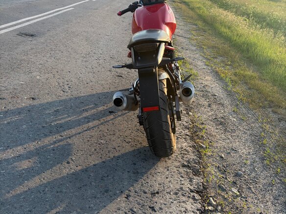 1999 Ducati Monster 400, красный, 200000 рублей - вид 5