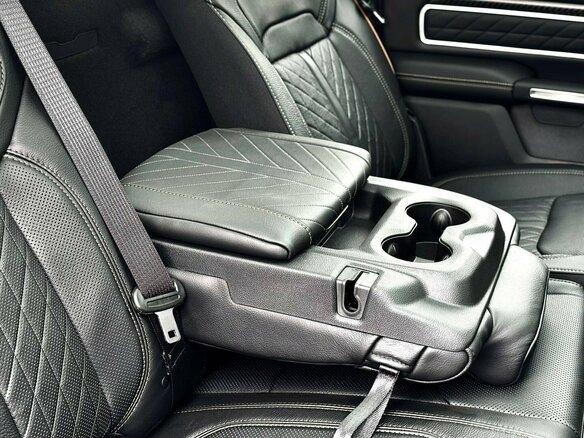 2026 Ram 1500 Crew Cab V Рестайлинг, серый, 9660000 рублей - вид 14