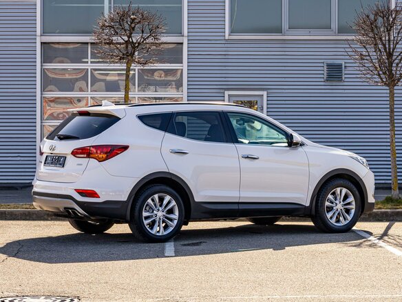 2017 Hyundai Santa Fe III Рестайлинг, белый, 1705000 рублей - вид 5