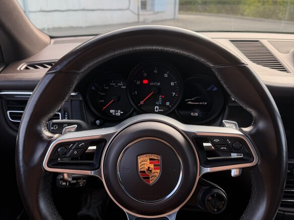2021 Porsche Macan GTS I Рестайлинг, белый, 5340000 рублей - вид 7