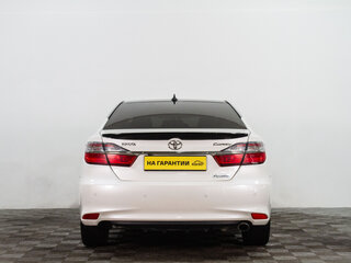 2017 Toyota Camry VII (XV50) Рестайлинг 2, белый, 1899000 рублей, вид 5