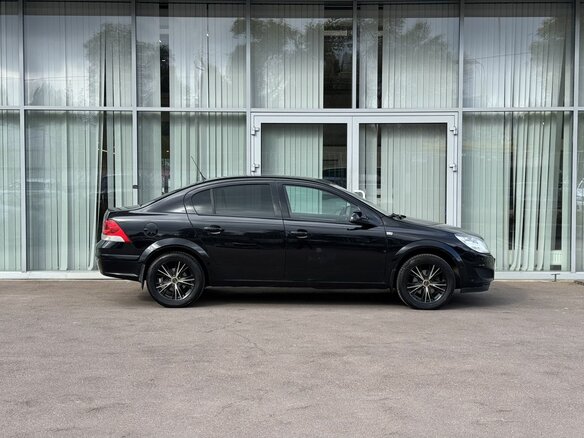 2011 Opel Astra H Рестайлинг, чёрный - вид 3