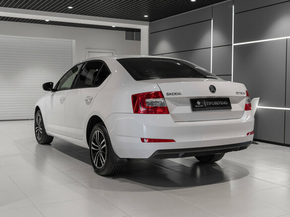 2014 Skoda Octavia III (A7), белый - вид 3
