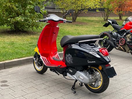 2023 Vespa Primavera, чёрный, 1200000 рублей, вид 3