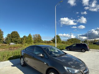 2014 Opel Astra J Рестайлинг, серый, 940000 рублей, вид 1