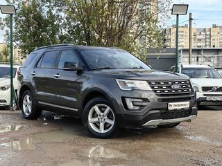 2017 Ford Explorer V Рестайлинг, серый, 2049000 рублей, вид 3