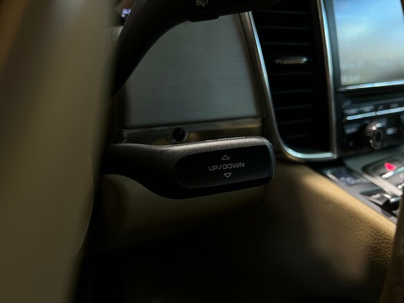 2011 Porsche Panamera 4 I, красный, 2350000 рублей - вид 25