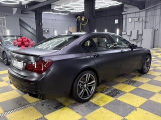 2011 BMW 7 серии Long 730Ld V (F01/F02/F04), чёрный, 1800000 рублей, вид 5